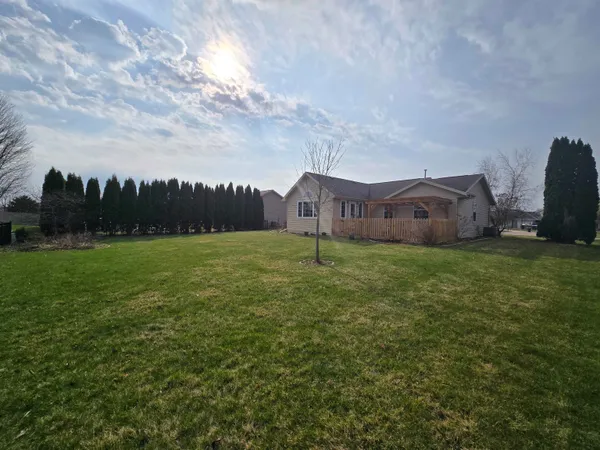 $405,000 | 4295 East Kingsford Drive, Janesville, WI 53546