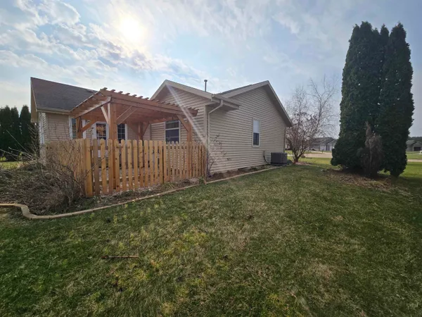 $405,000 | 4295 East Kingsford Drive, Janesville, WI 53546