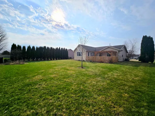 $405,000 | 4295 East Kingsford Drive, Janesville, WI 53546