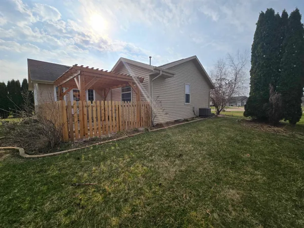$405,000 | 4295 East Kingsford Drive, Janesville, WI 53546