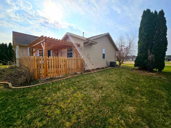 $405,000 | 4295 East Kingsford Drive, Janesville, WI 53546