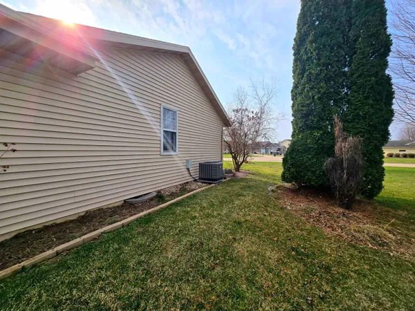 $405,000 | 4295 East Kingsford Drive, Janesville, WI 53546