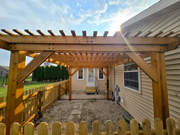$405,000 | 4295 East Kingsford Drive, Janesville, WI 53546