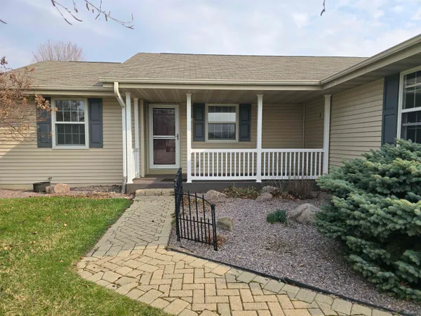 $405,000 | 4295 East Kingsford Drive, Janesville, WI 53546