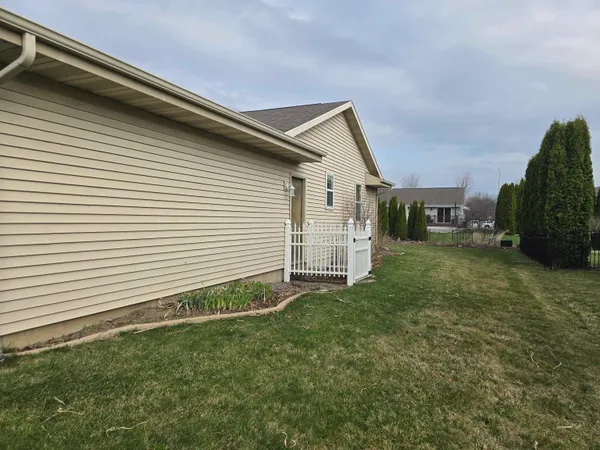 $405,000 | 4295 East Kingsford Drive, Janesville, WI 53546