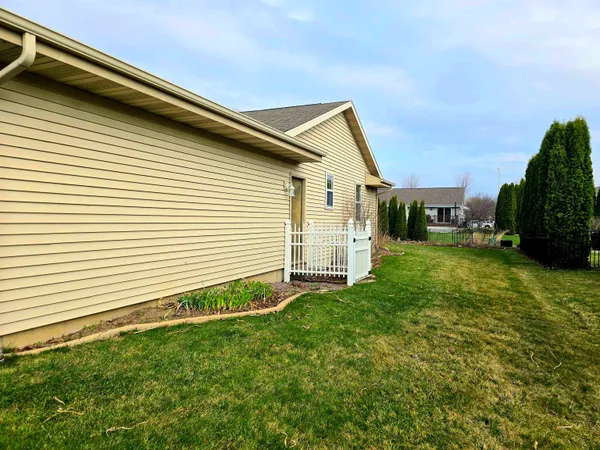 $405,000 | 4295 East Kingsford Drive, Janesville, WI 53546