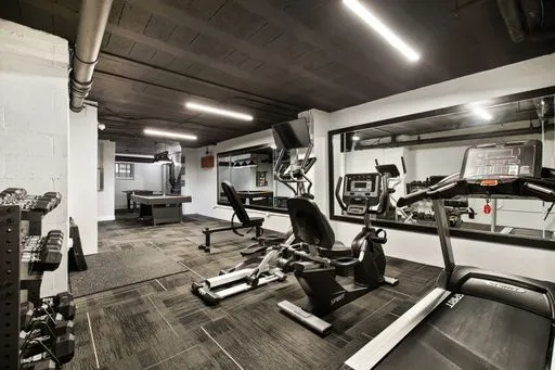 $1,821 | 5858 North Sheridan Road, Unit 808, Chicago, IL 60660