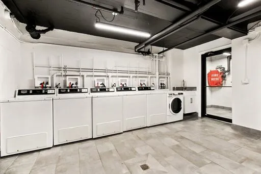 $1,821 | 5858 North Sheridan Road, Unit 808, Chicago, IL 60660