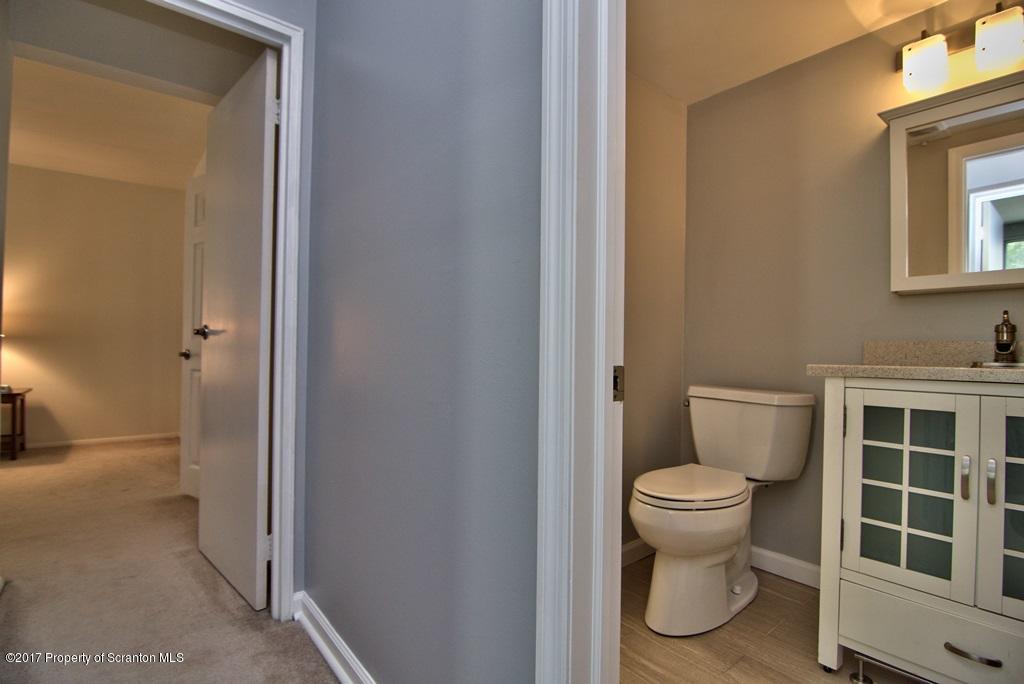 1211 Summit Pointe Scranton, PA 18508 - Photo 20 of 33 a bathroom with a toilet