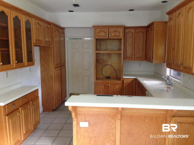422 Ridgecrest Court Mobile, AL 36609 - Photo 5 of 19