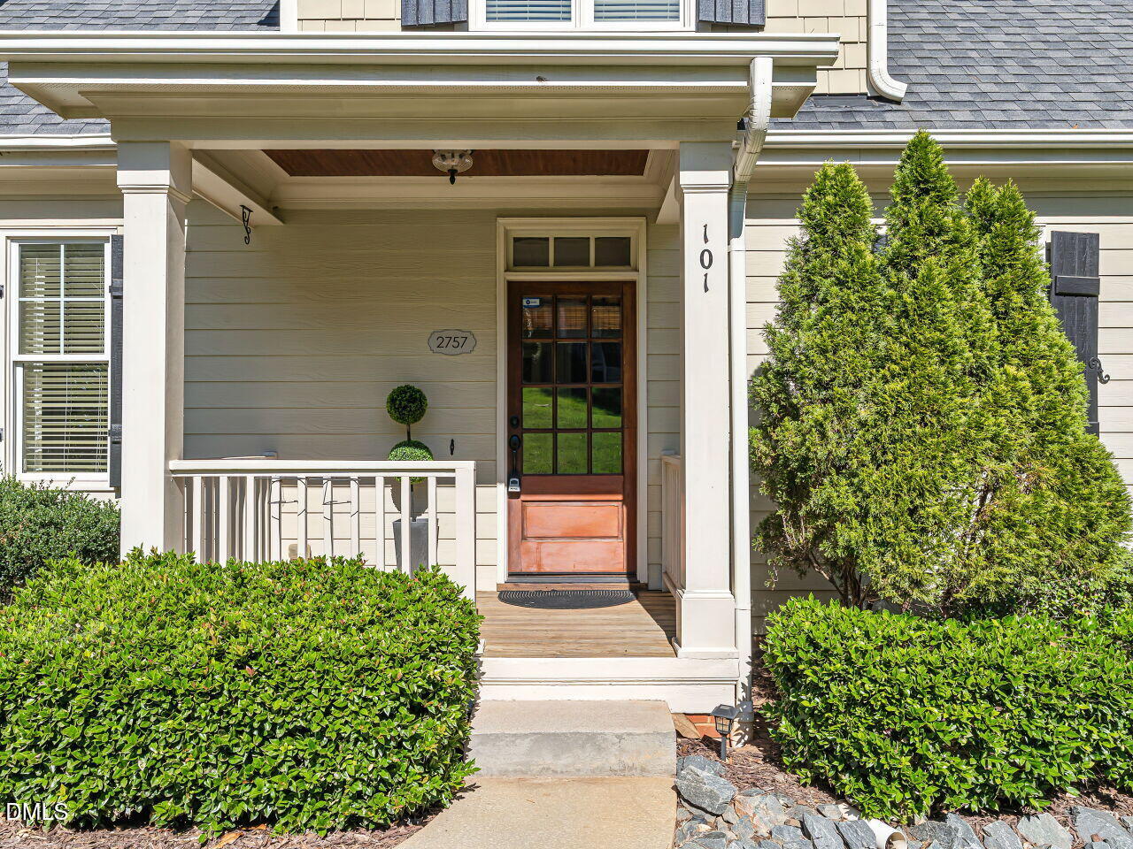 2757 Oberlin Road, Unit 101 Raleigh, NC 27608 - Photo 2 of 21 004-1280x960-front-porch