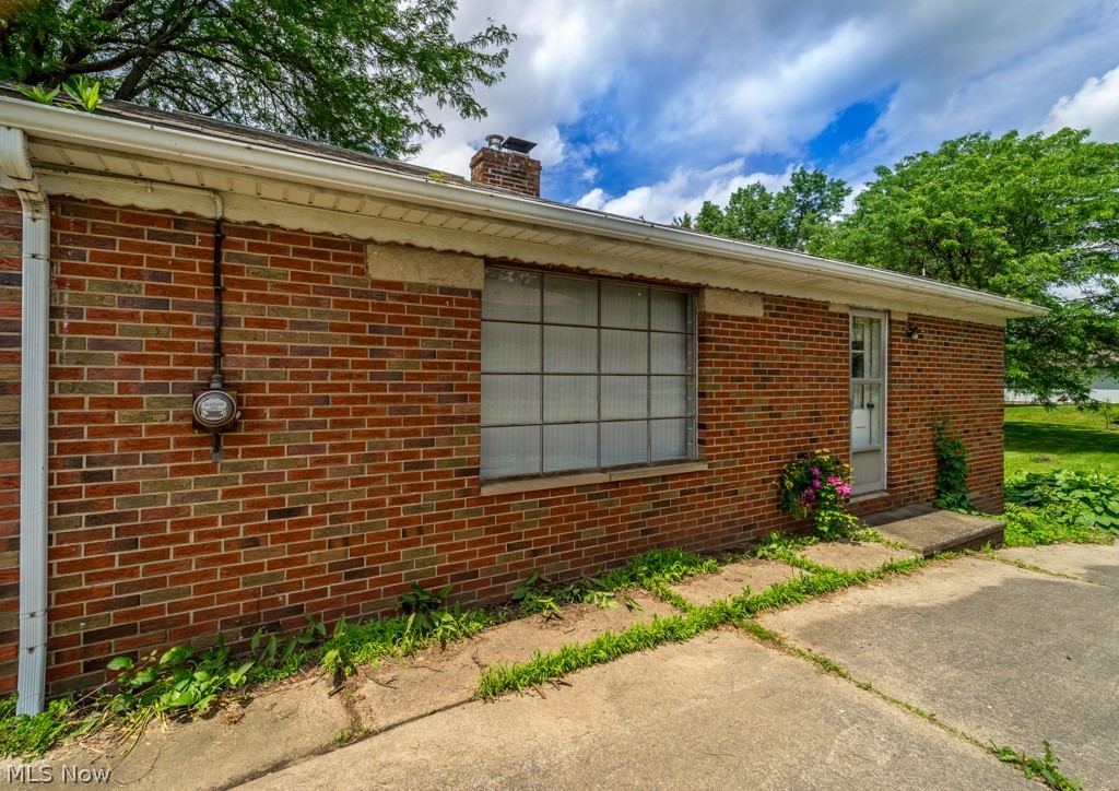 727 Swartz Road Akron, OH 44319 - Photo 5 of 23