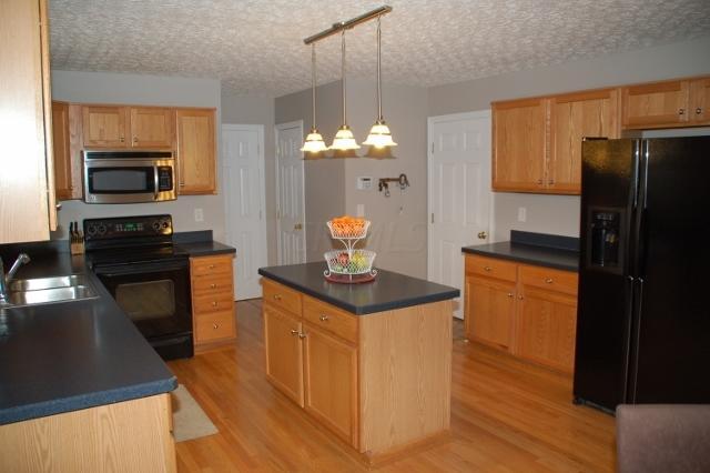 8330 Rodebaugh Road Reynoldsburg, OH 43068 - Photo 8 of 24 Gallery Image 8