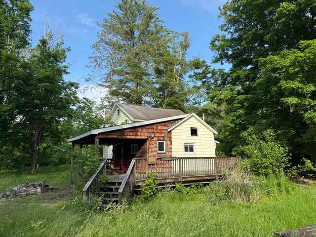 a house view with a garden