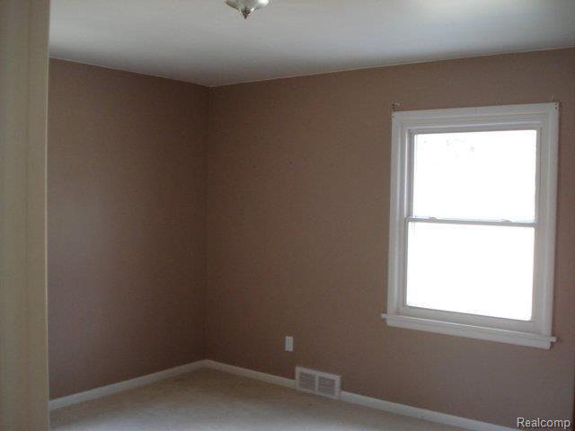 2349 Colorado Avenue Rochester, MI 48309 - Photo 7 of 8 2349 Colorado (7)
