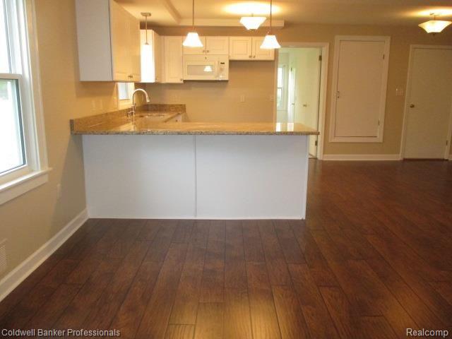 2870 Hickory Lawn Road Rochester Hills, MI 48307 - Photo 10 of 21