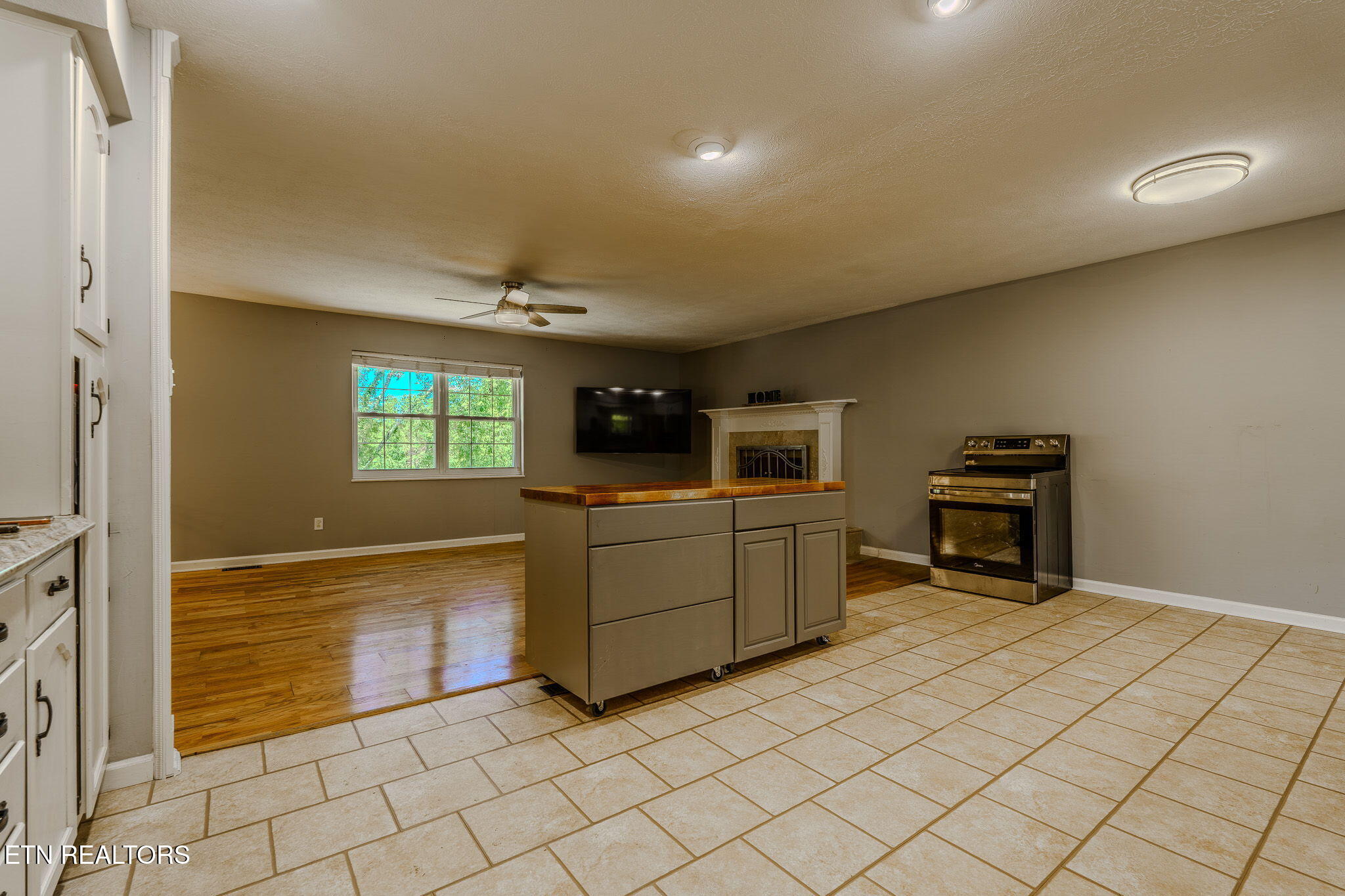 8544 Pedigo Road Powell, TN 37849 - Photo 8 of 35 7-web-or-mls-_DSC8485-HDR