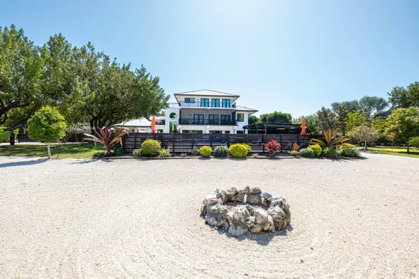 $2,750,000 | 55 Ocean Front Drive, Key Largo, FL 33037