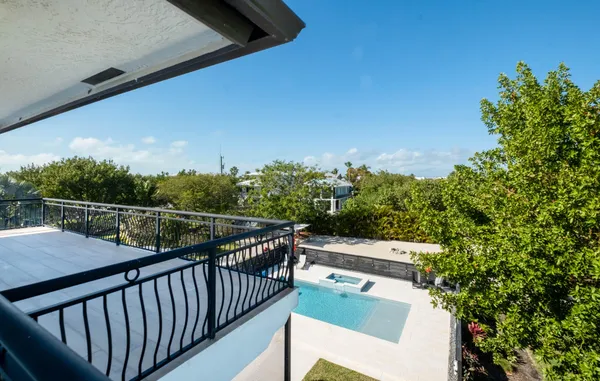 $2,750,000 | 55 Ocean Front Drive, Key Largo, FL 33037