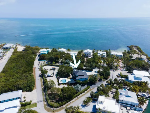 $2,750,000 | 55 Ocean Front Drive, Key Largo, FL 33037