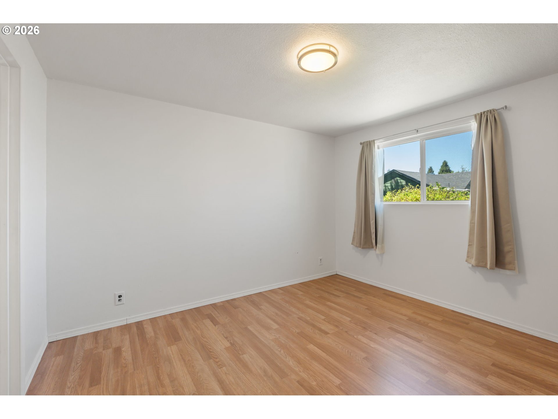 4526 Daisy Street Springfield, OR 97478 - Photo 15 of 35