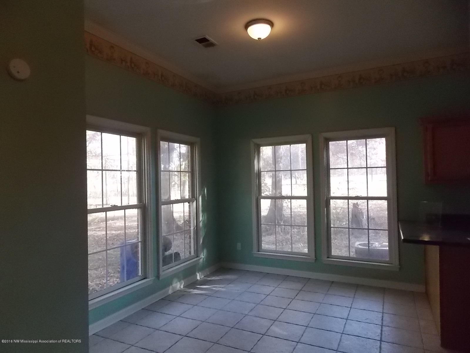 1430 Rabbit Ridge Road Red Banks, MS 38661 - Photo 5 of 20 DSCN7267