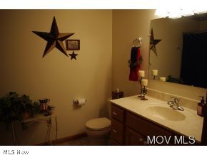 858 Federal Road Little Hocking, OH 45742 - Photo 8 of 13 Main Bath