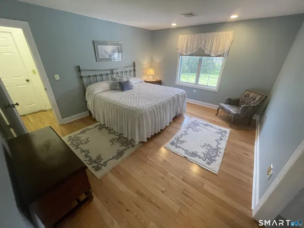 $998,500 | 11 Berten Ridge Road, Durham, CT 06422