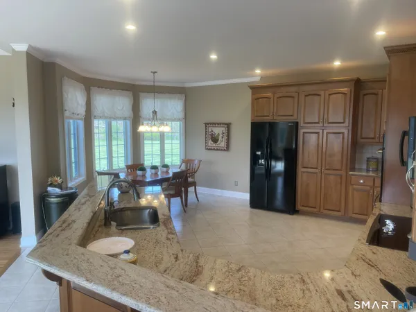 $998,500 | 11 Berten Ridge Road, Durham, CT 06422