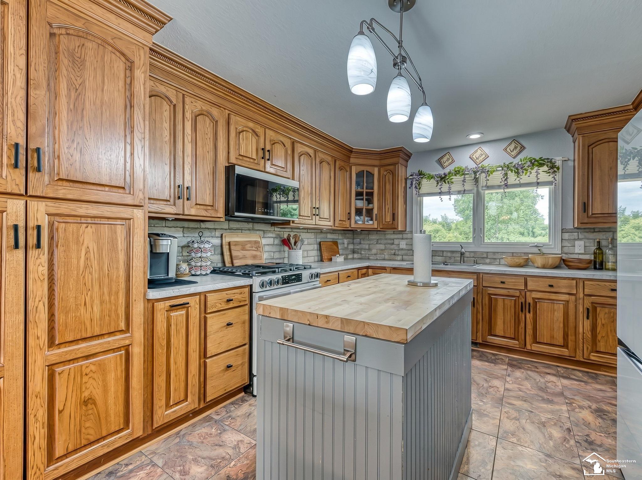 4675 Secor Road Ida, MI 48140 - Photo 4 of 76