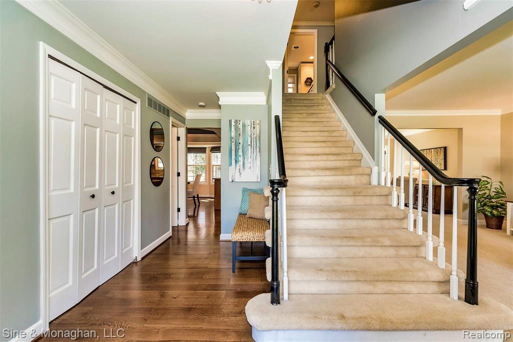 531 Shellbourne Drive Rochester Hills, MI 48309 - Photo 8 of 51