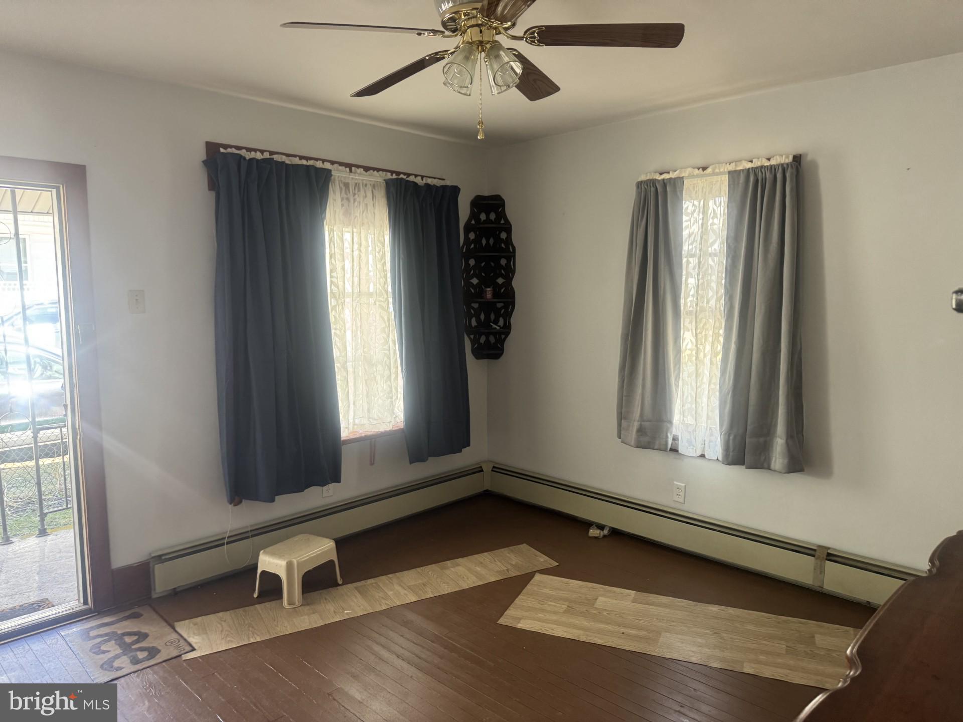267 Main Street Locust Gap, PA 17840 - Photo 3 of 21 Living room