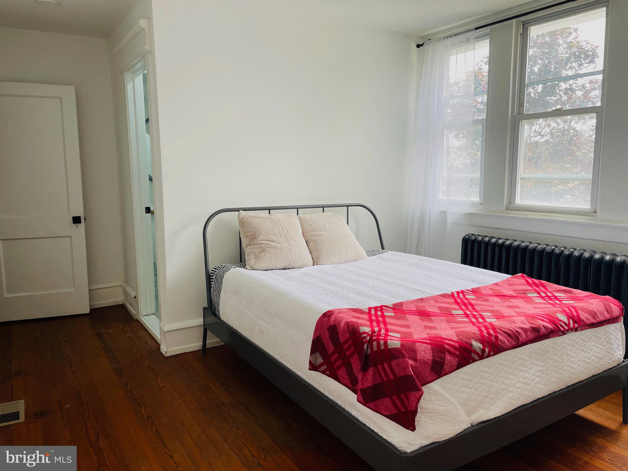 604 Walnut Lane Philadelphia, PA 19128 - Photo 11 of 27