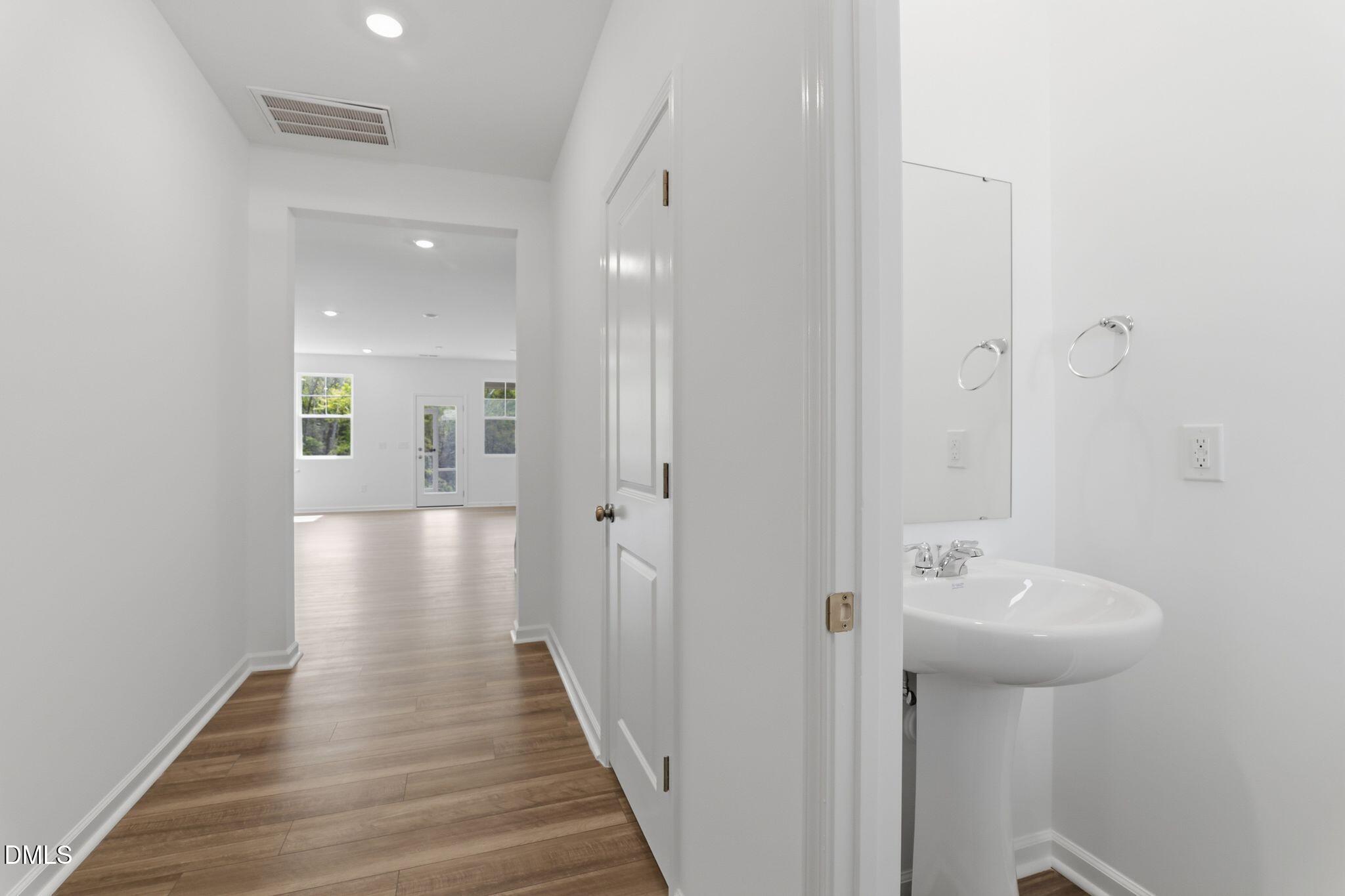 2310 Oakwood Mdws Court Raleigh, NC 27604 - Photo 19 of 31 SUN_EverleeTownhomes_Pic_CarsonII-29