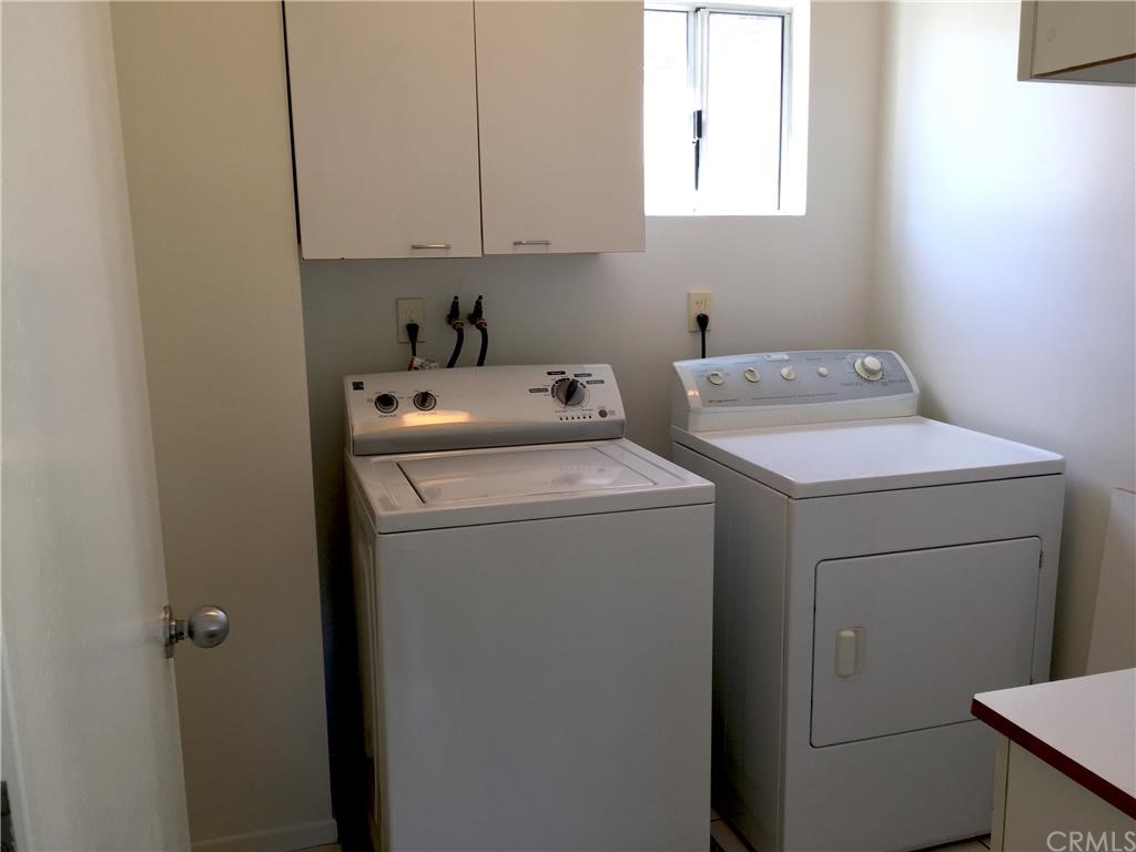3401 Pine Avenue Manhattan Beach, CA 90266 - Photo 19 of 24 a utility room with dryer and washer