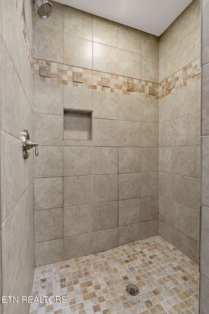 $3,600 | 713 South Central Street, Unit 104, Knoxville, TN 37902