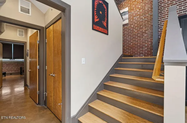 $3,600 | 713 South Central Street, Unit 104, Knoxville, TN 37902