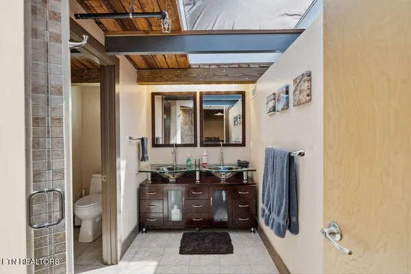 $3,600 | 713 South Central Street, Unit 104, Knoxville, TN 37902