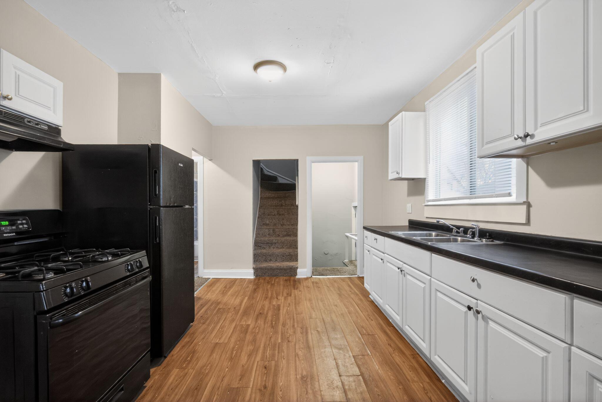 2446 North 49th Street Milwaukee, WI 53210 - Photo 11 of 30 11_2446_N_49th_St_Milwaukee_WI_53210-Kit