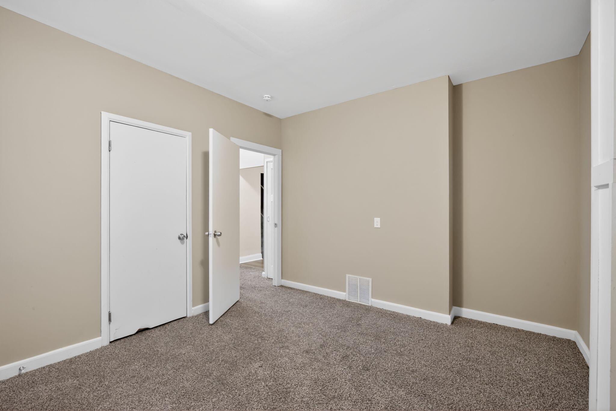 2446 North 49th Street Milwaukee, WI 53210 - Photo 15 of 30 15_2446_N_49th_St_Milwaukee_WI_53210-Bed