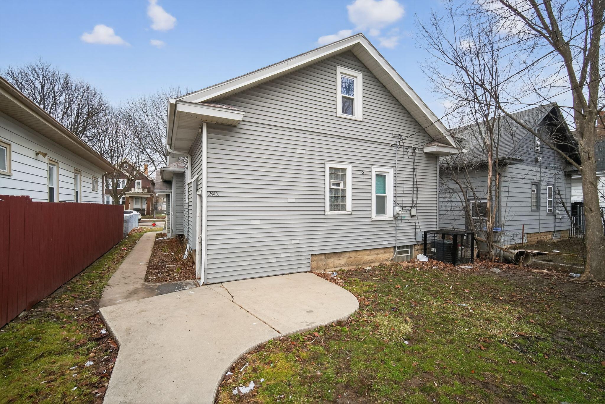 2446 North 49th Street Milwaukee, WI 53210 - Photo 4 of 30 04_2446_N_49th_St_Milwaukee_WI_53210-Ext