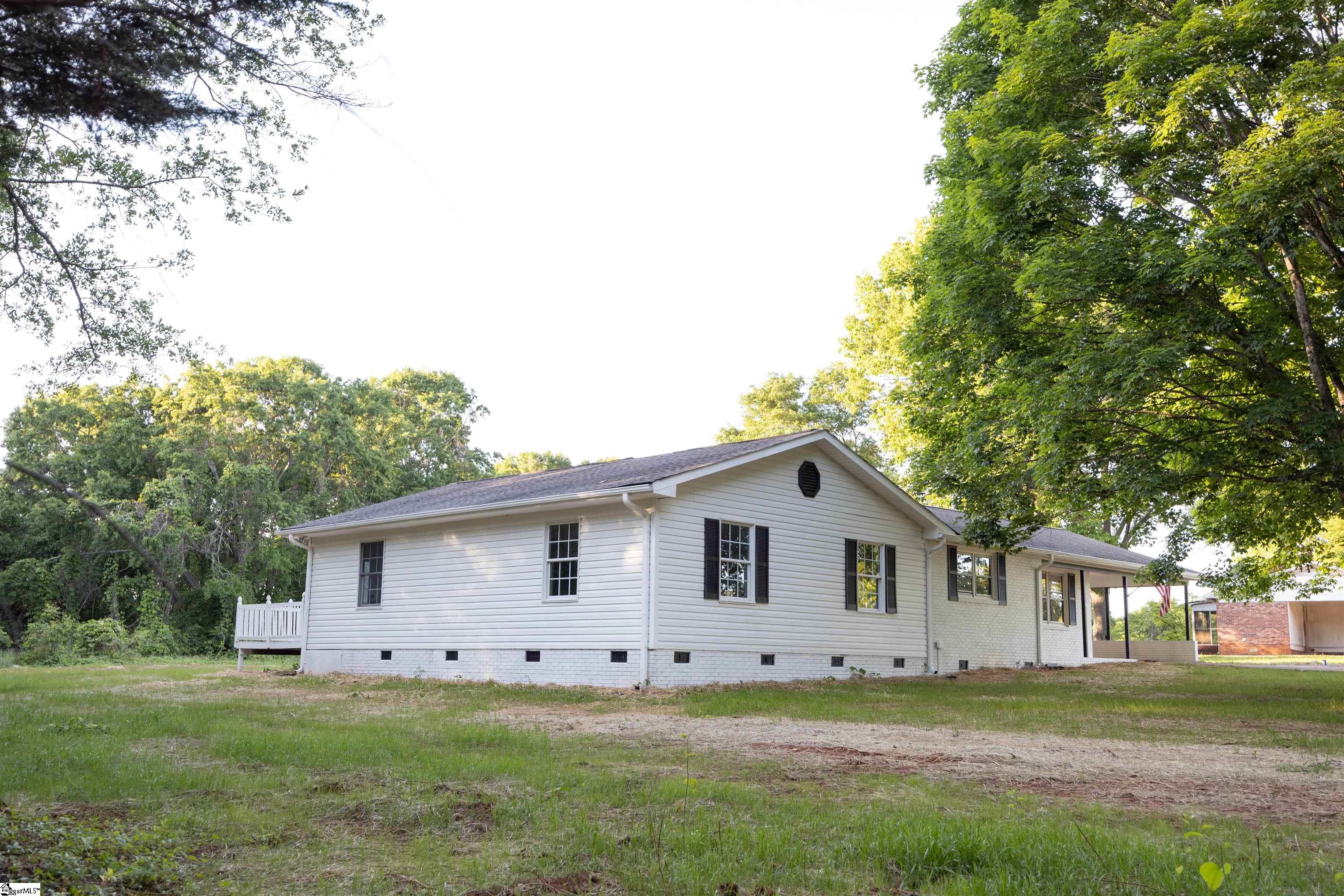 2234 John Dodd Road Wellford, SC 29385 - Photo 1 of 28