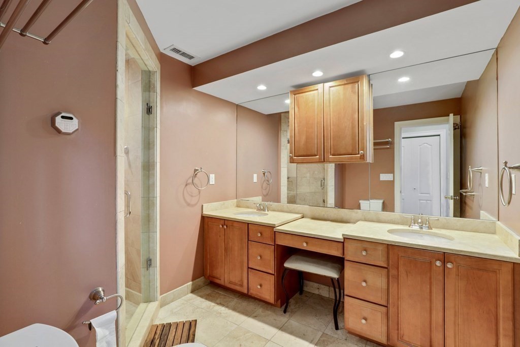 63 Tanglewood Road, Unit 63 Newton, MA 02459 - Photo 21 of 42
