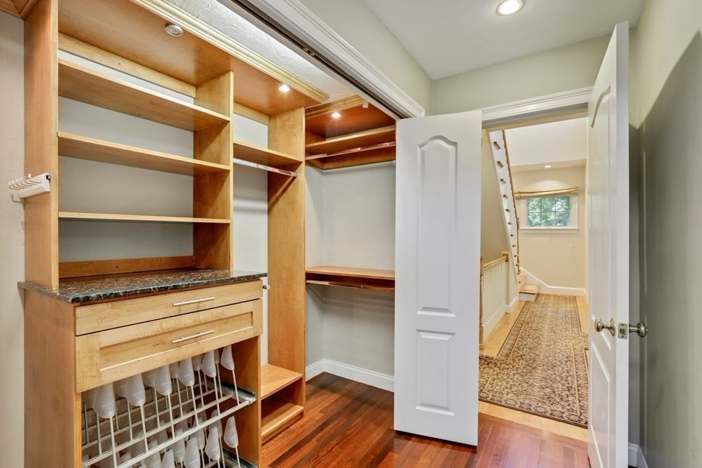 63 Tanglewood Road, Unit 63 Newton, MA 02459 - Photo 22 of 42