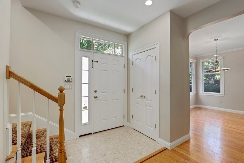63 Tanglewood Road, Unit 63 Newton, MA 02459 - Photo 3 of 42
