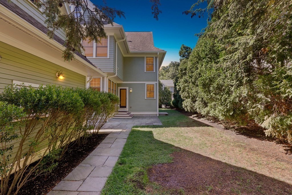 63 Tanglewood Road, Unit 63 Newton, MA 02459 - Photo 40 of 42