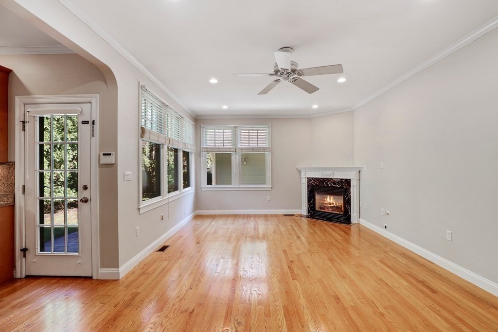 63 Tanglewood Road, Unit 63 Newton, MA 02459 - Photo 5 of 42