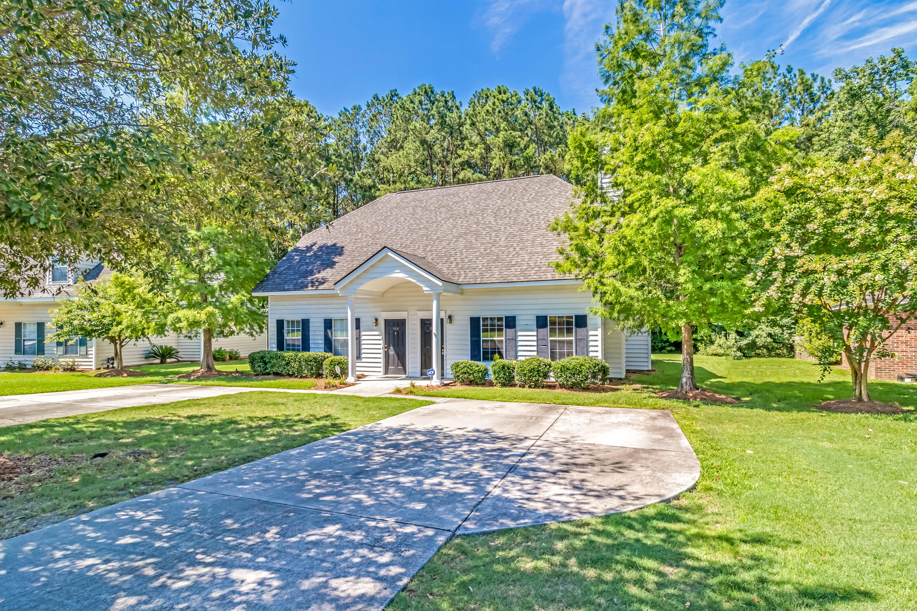 9214 Ayscough Road Summerville, SC 29485 - Photo 2 of 31 23