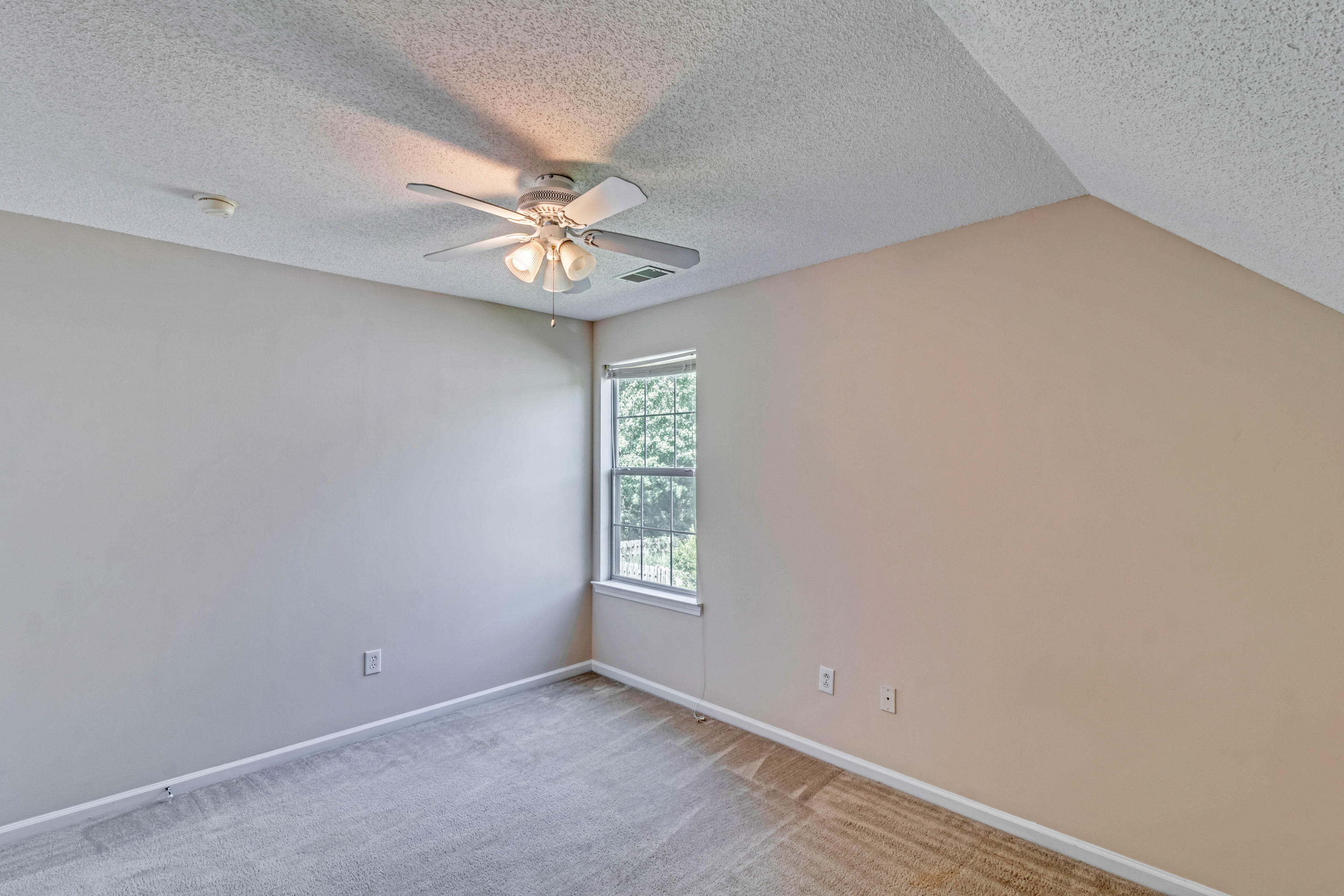 9214 Ayscough Road Summerville, SC 29485 - Photo 14 of 31 17