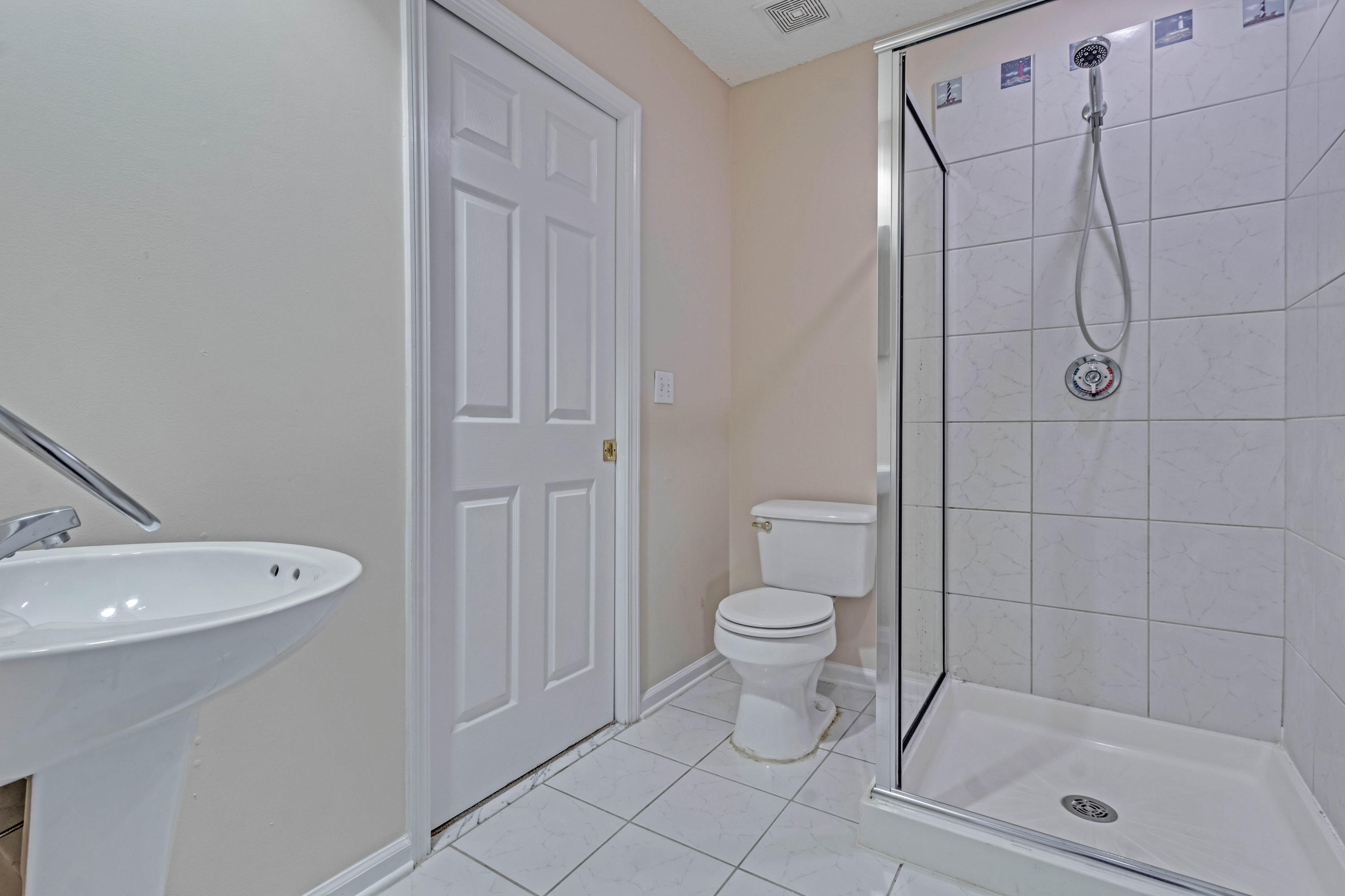 9214 Ayscough Road Summerville, SC 29485 - Photo 16 of 31 10